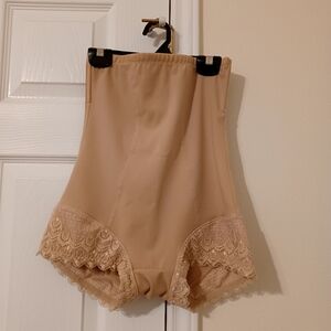 High-Waisted Lace Shapewear in Tan